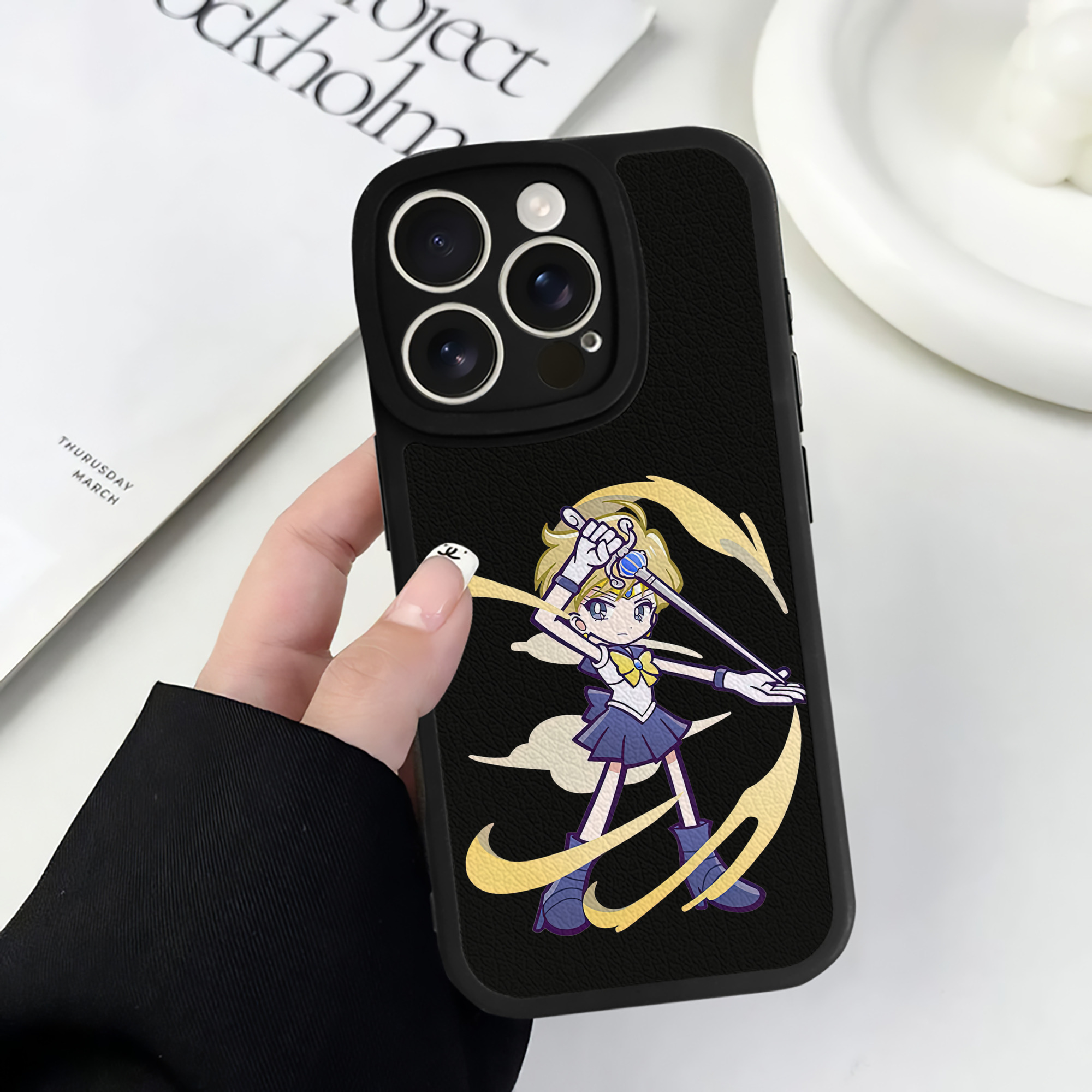 （画像用） 美少女戦士セーラームーン 天王はるか Sailor Moon Tenoh Haruka 【iPhone 16シリーズ対応】シリコンスマホケース（レザー調） 材質：シリコン